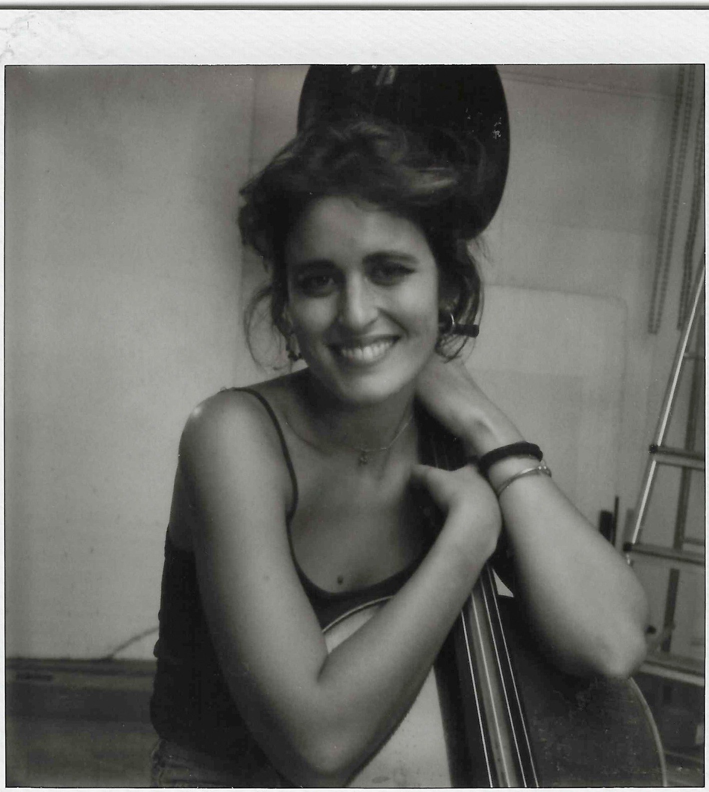 Miren au violoncelle, portrait argentique
